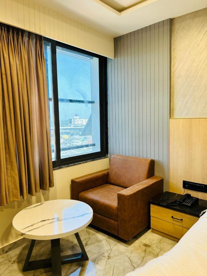 Hotel Marigold Naroda Ахмедабад Экстерьер фото