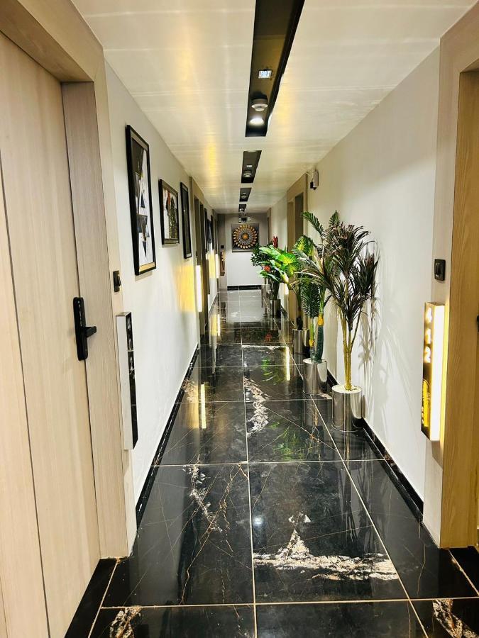 Hotel Marigold Naroda Ахмедабад Экстерьер фото